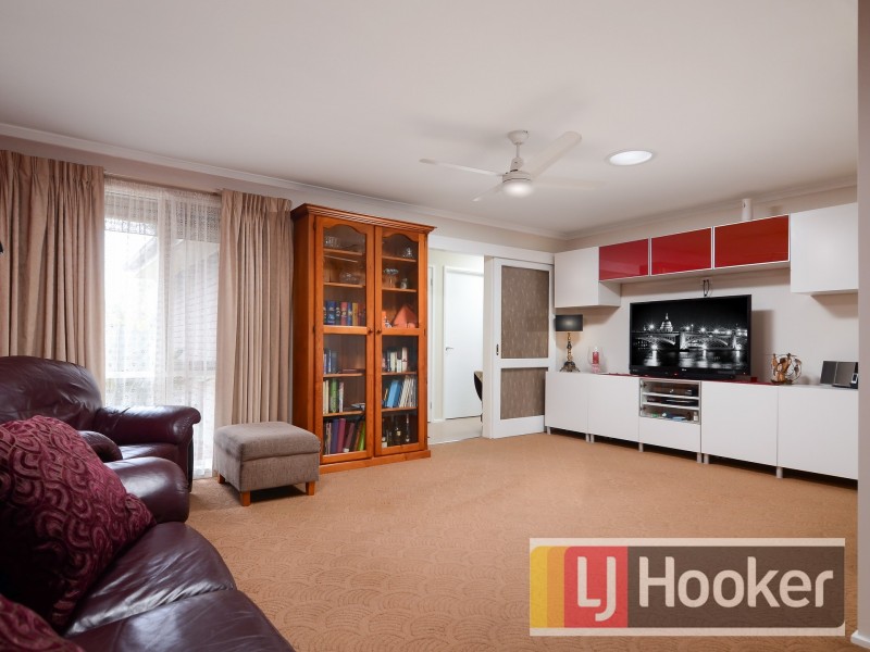 8 Marsden Court, Cranbourne North VIC 3977