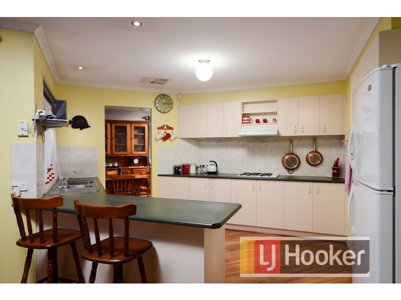 34 Sherwood Road, Narre Warren South VIC 3805