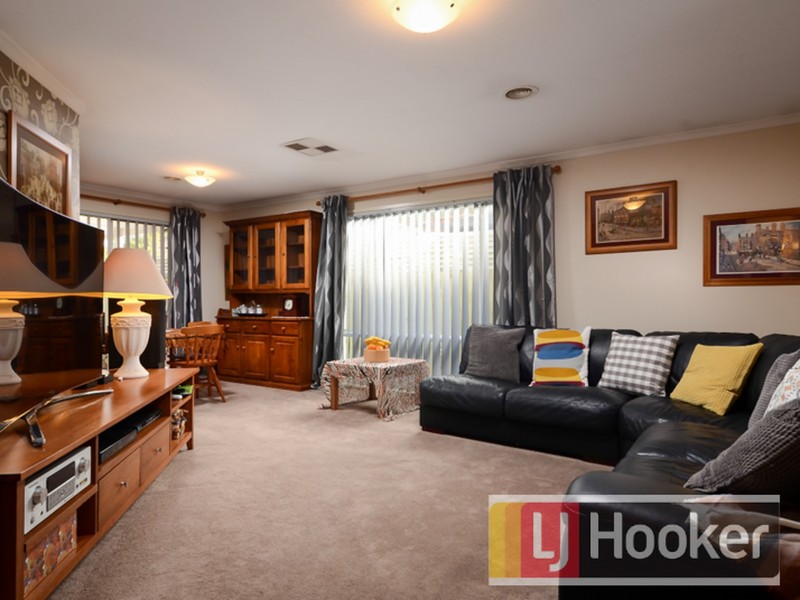 34 Sherwood Road, Narre Warren South VIC 3805