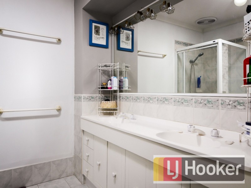 34 Sherwood Road, Narre Warren South VIC 3805