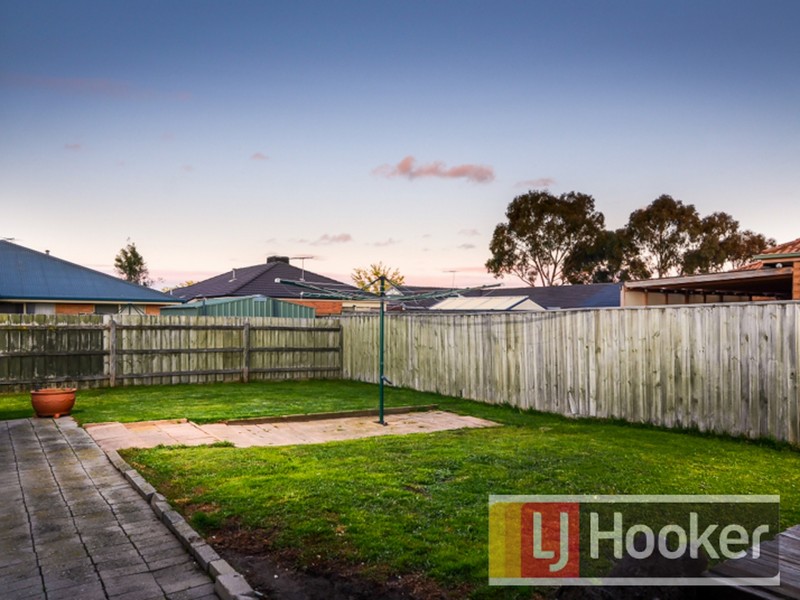 34 Sherwood Road, Narre Warren South VIC 3805