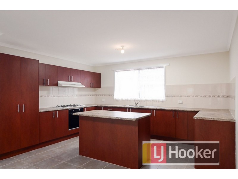 22 Domino Way, Hampton Park VIC 3976