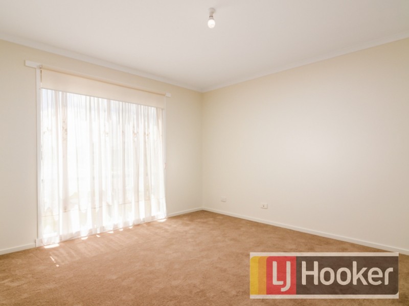 22 Domino Way, Hampton Park VIC 3976