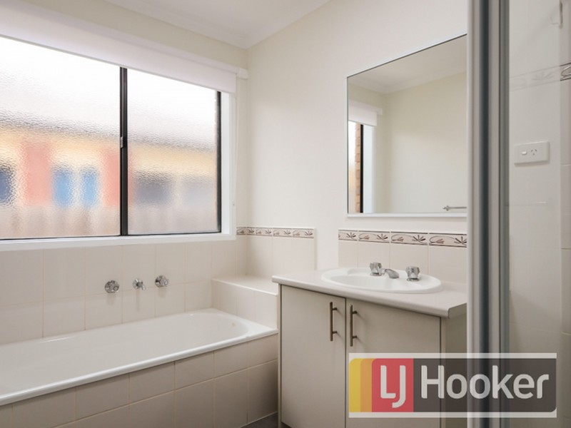 22 Domino Way, Hampton Park VIC 3976