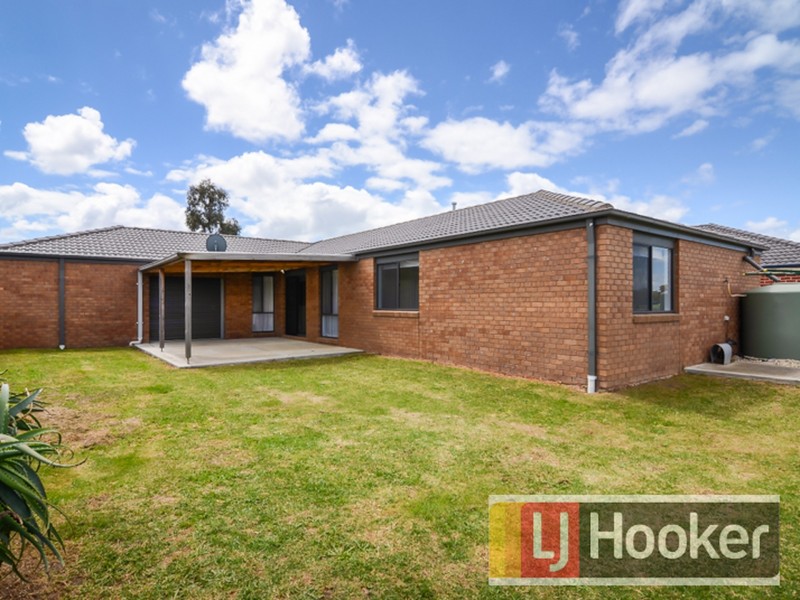 22 Domino Way, Hampton Park VIC 3976