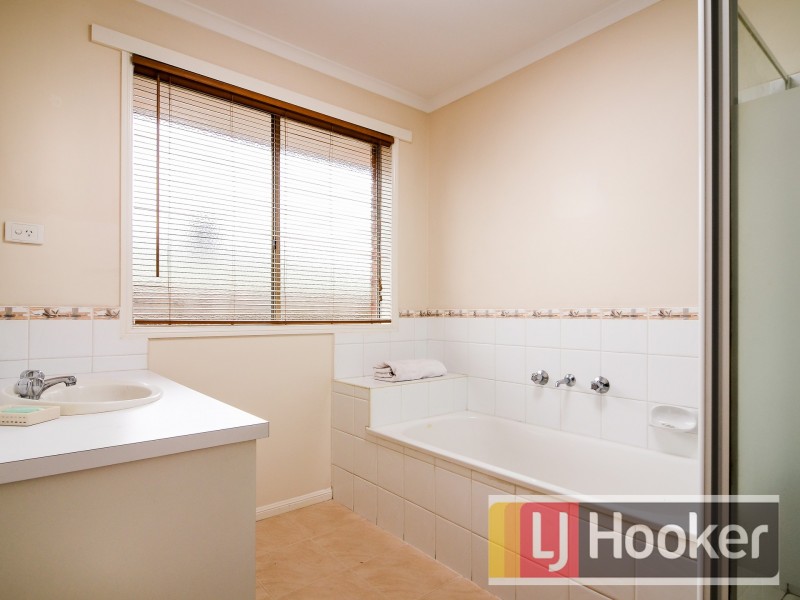 3 Nilufa Court, Hampton Park VIC 3976