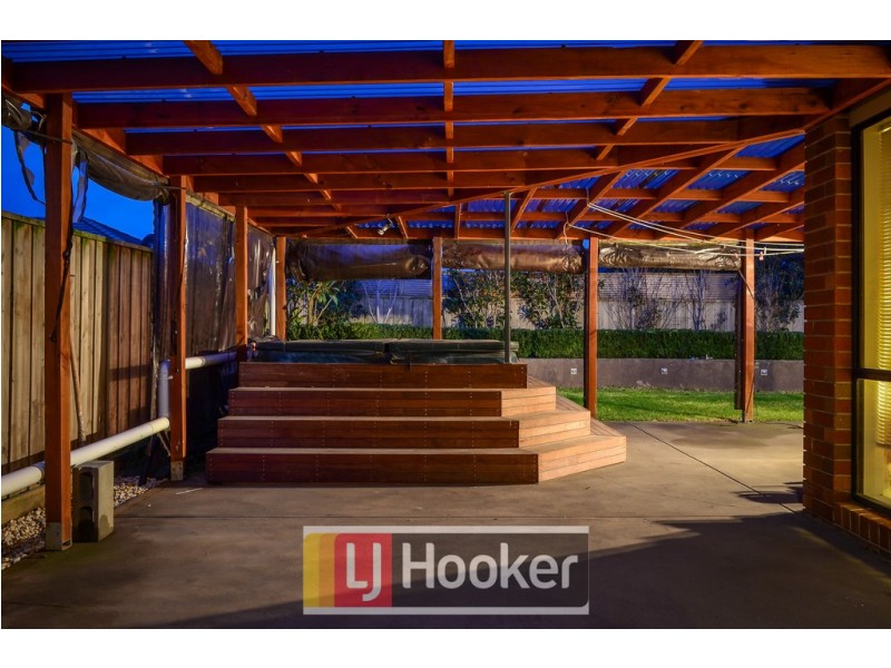 27 St Georges Road, Narre Warren South VIC 3805