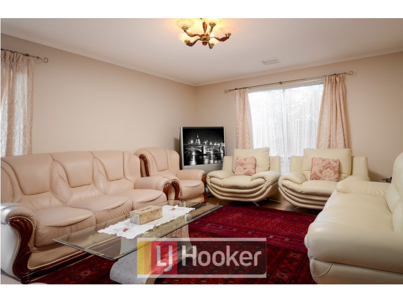 27 St Georges Road, Narre Warren South VIC 3805