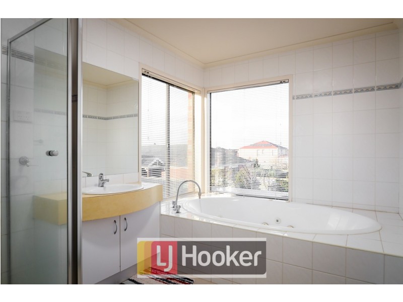 27 St Georges Road, Narre Warren South VIC 3805