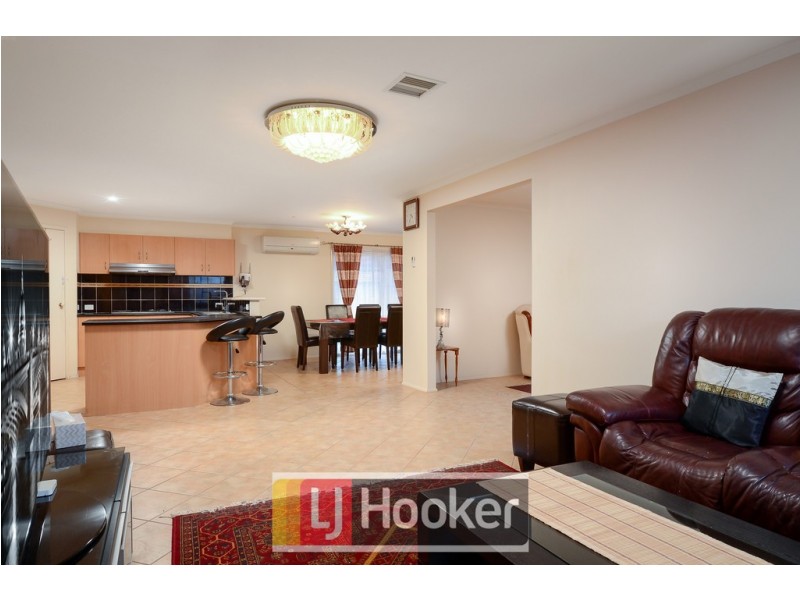 27 St Georges Road, Narre Warren South VIC 3805