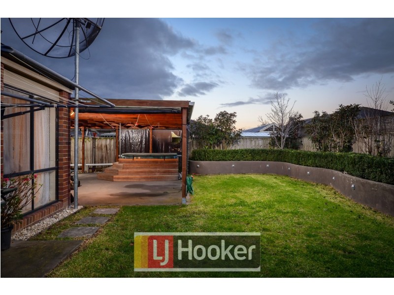 27 St Georges Road, Narre Warren South VIC 3805