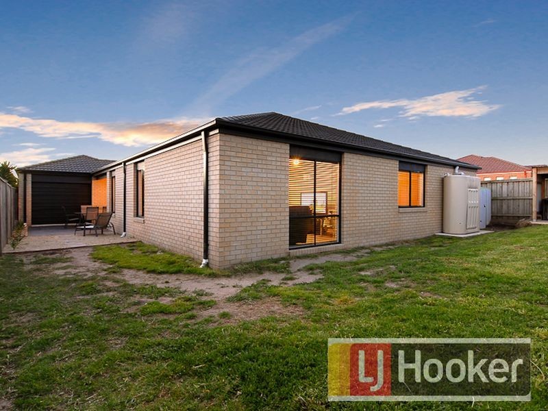 3 Faldo Place, Cranbourne North VIC 3977