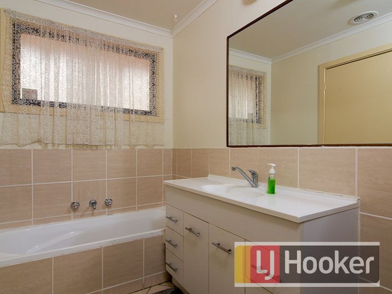 9 Hunter Court, Cranbourne North VIC 3977