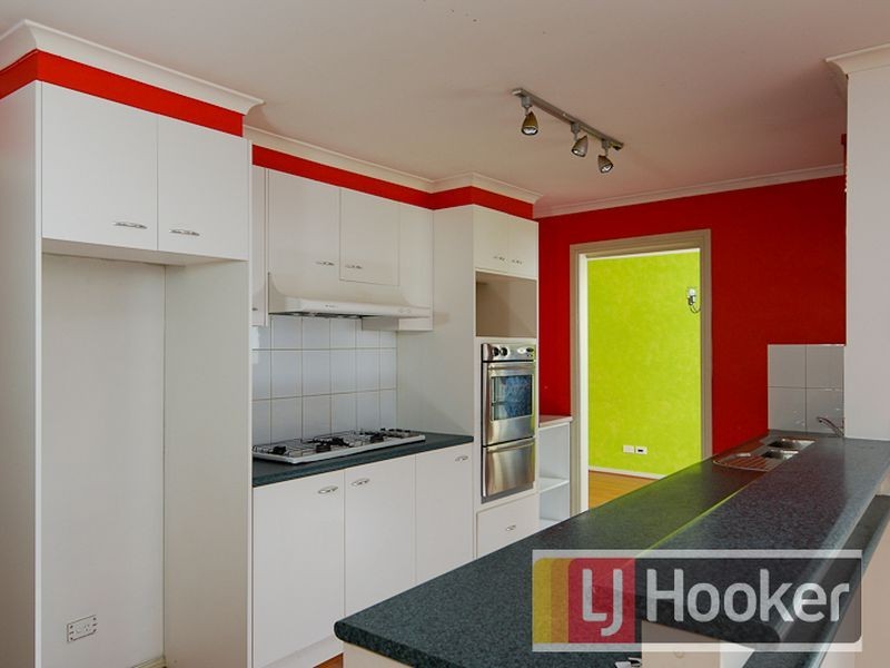 16 Branton Drive, Hampton Park VIC 3976