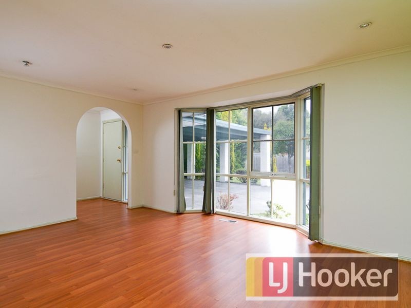 16 Branton Drive, Hampton Park VIC 3976