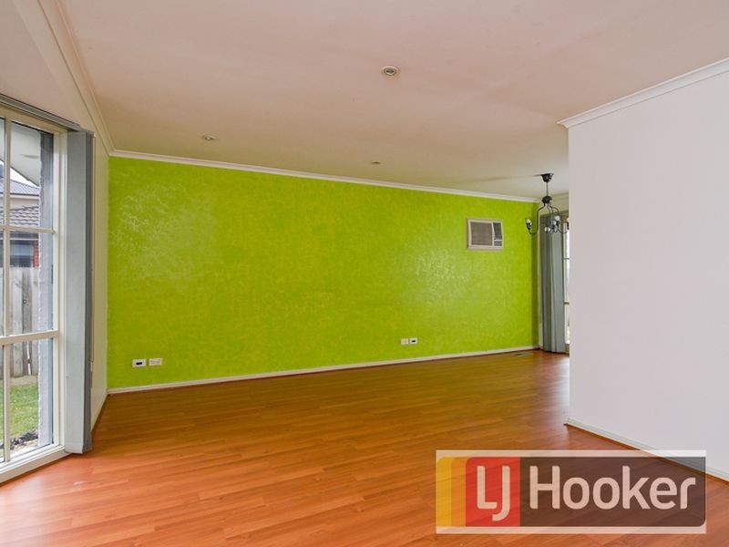 16 Branton Drive, Hampton Park VIC 3976