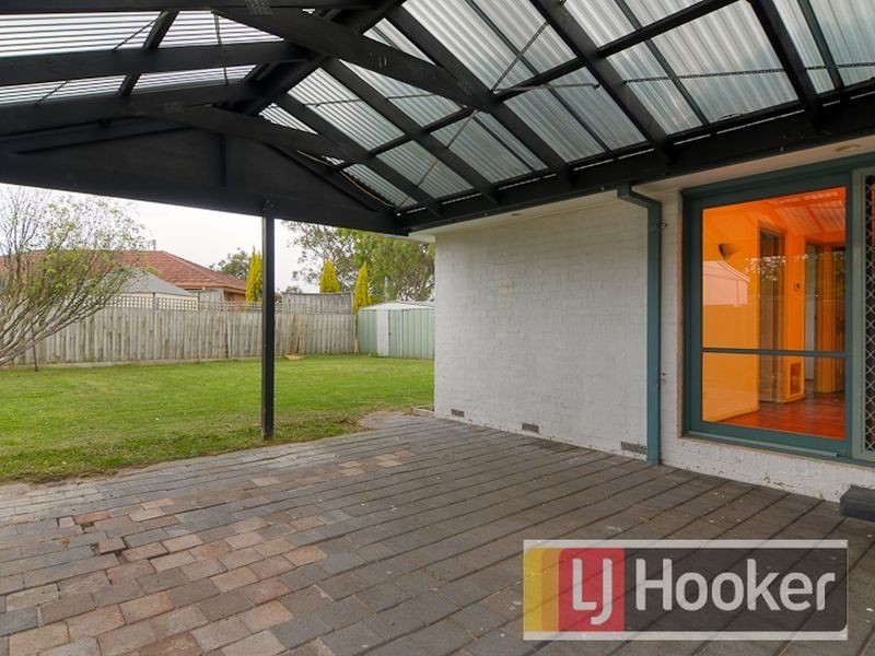 16 Branton Drive, Hampton Park VIC 3976