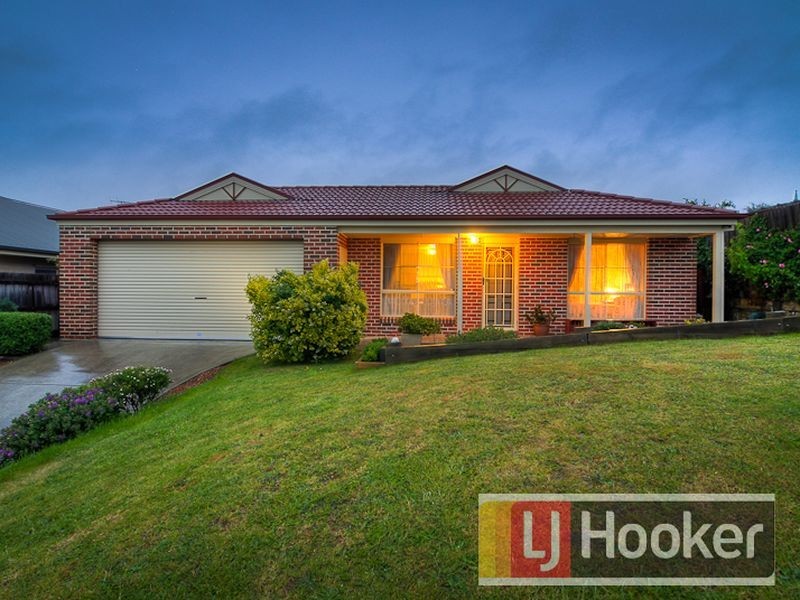 2 Manna Gum Drive, Pakenham VIC 3810