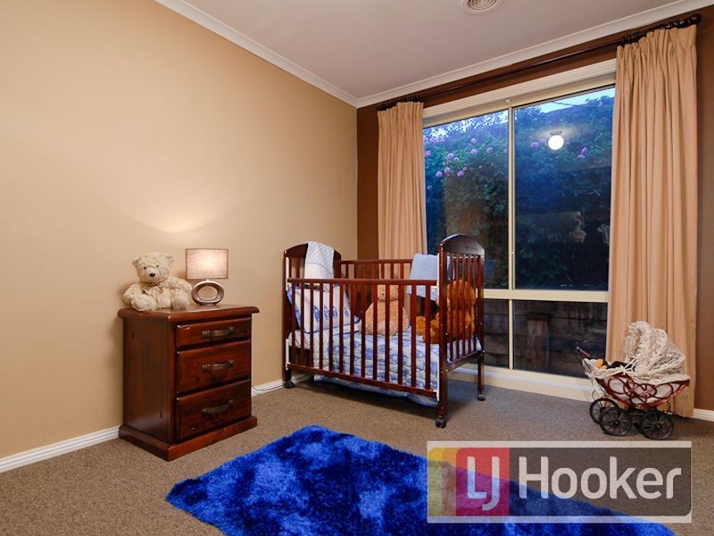 2 Manna Gum Drive, Pakenham VIC 3810