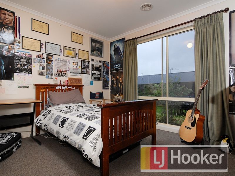 2 Manna Gum Drive, Pakenham VIC 3810