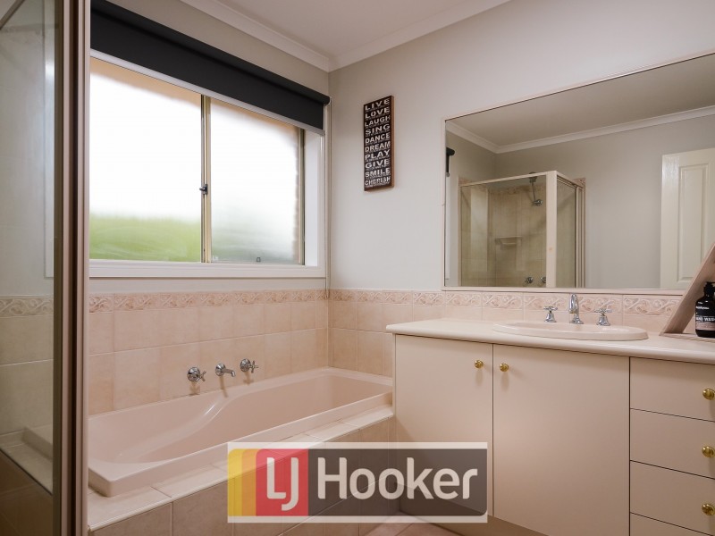 5 Bancroft Avenue, Narre Warren South VIC 3805