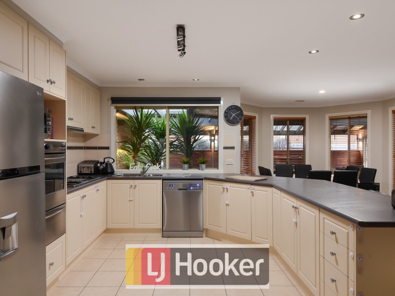 5 Bancroft Avenue, Narre Warren South VIC 3805