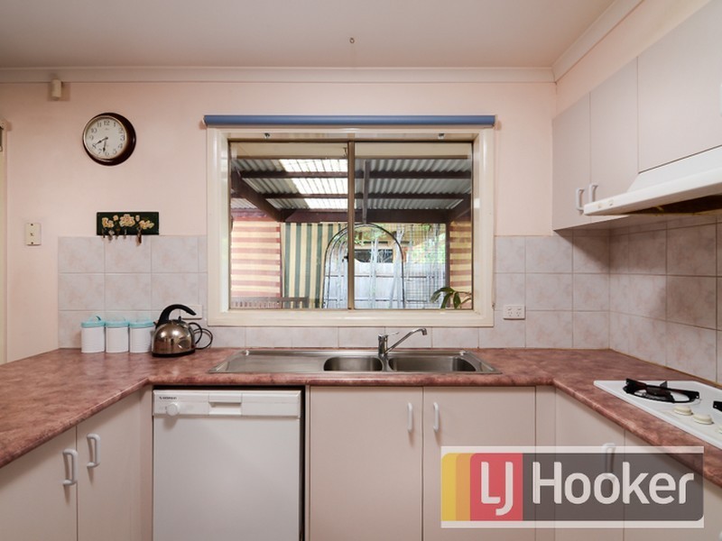 15 England Walk, Narre Warren South VIC 3805