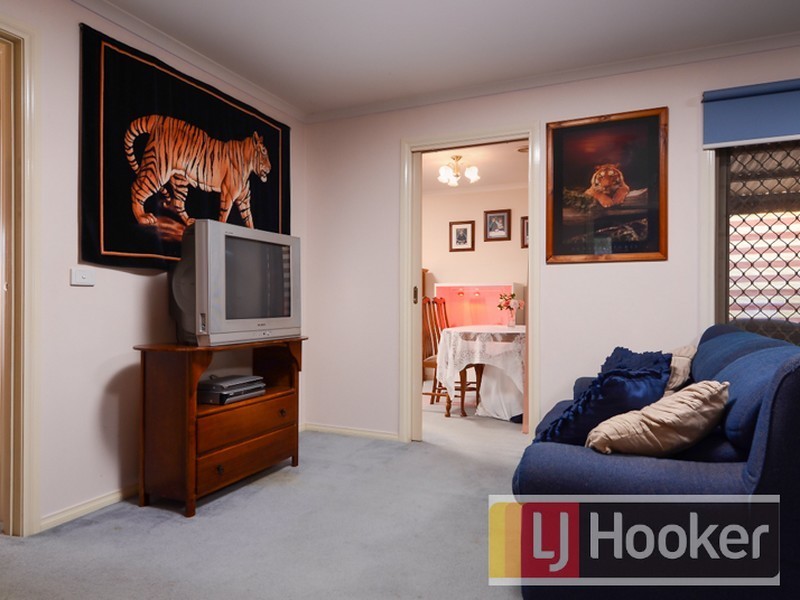 15 England Walk, Narre Warren South VIC 3805