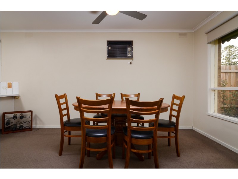 94 Sweeney Drive, Narre Warren VIC 3805