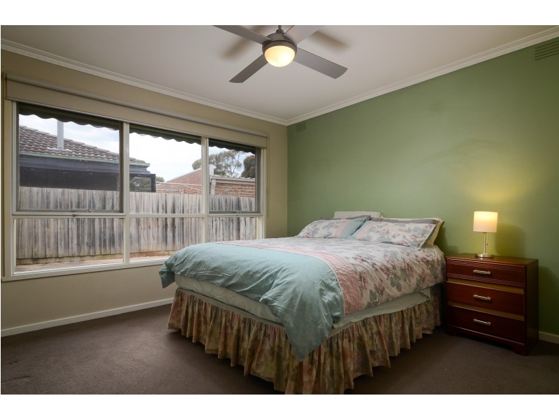 94 Sweeney Drive, Narre Warren VIC 3805