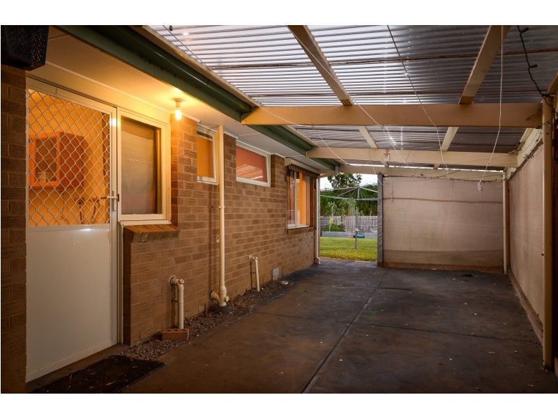 94 Sweeney Drive, Narre Warren VIC 3805