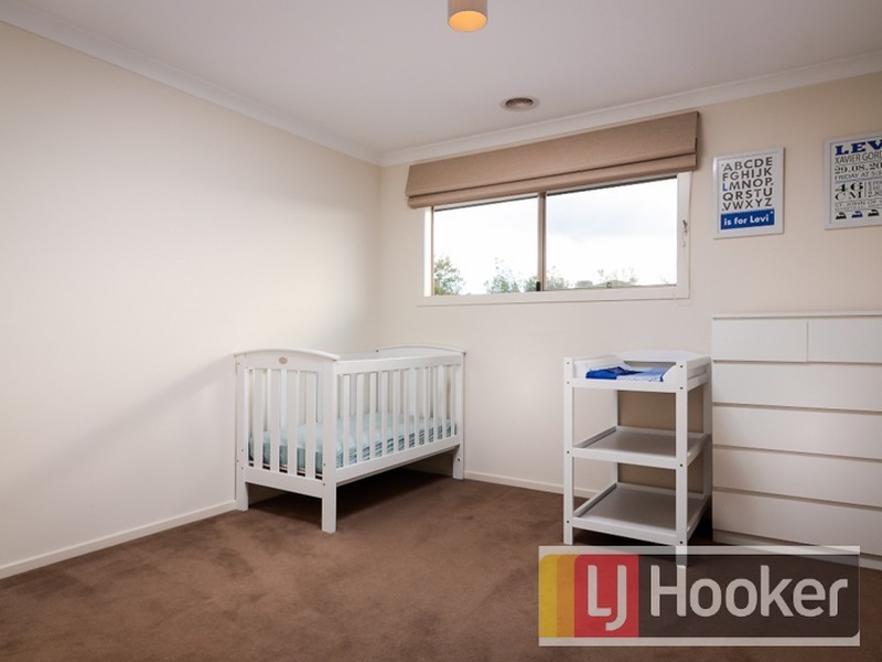 9 Charmouth Place, Narre Warren South VIC 3805