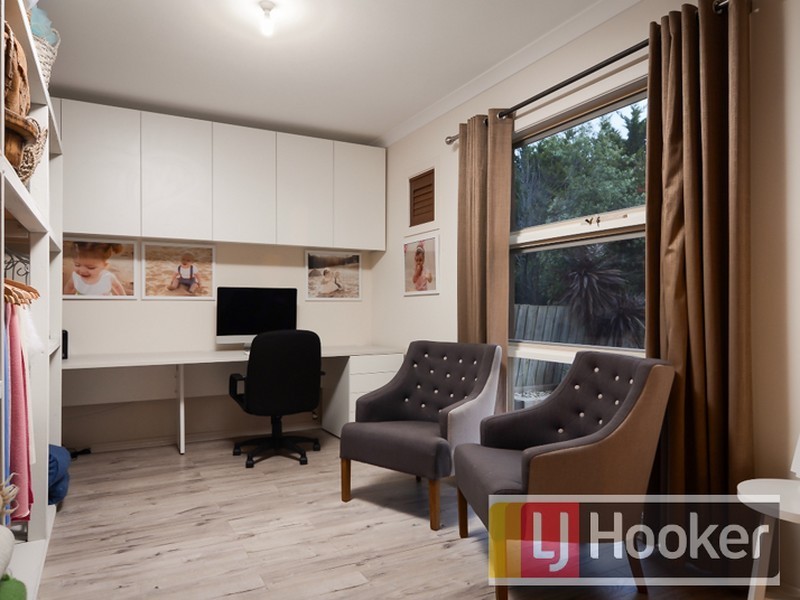 9 Charmouth Place, Narre Warren South VIC 3805