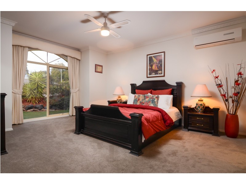 6 Carrick Place, Berwick VIC 3806