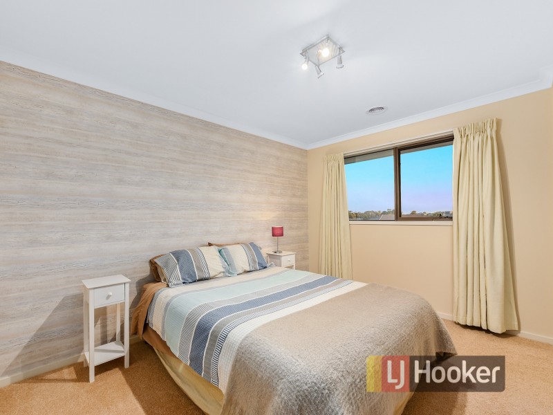 5 Bimberry Circuit, Clyde VIC 3978