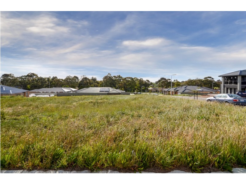 15 Fable Way, Cranbourne East VIC 3977