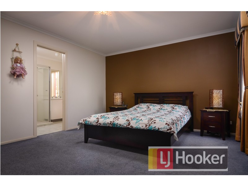 6 Tuileries Rise, Narre Warren South VIC 3805