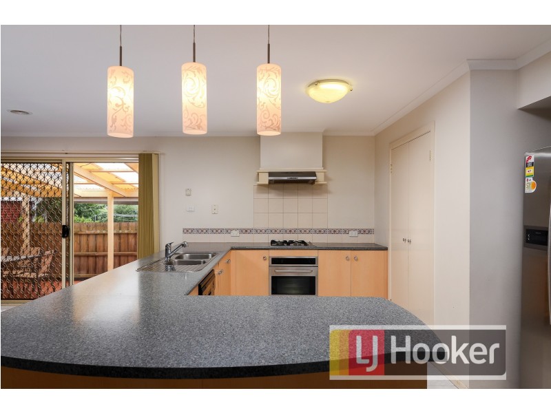 6 Tuileries Rise, Narre Warren South VIC 3805