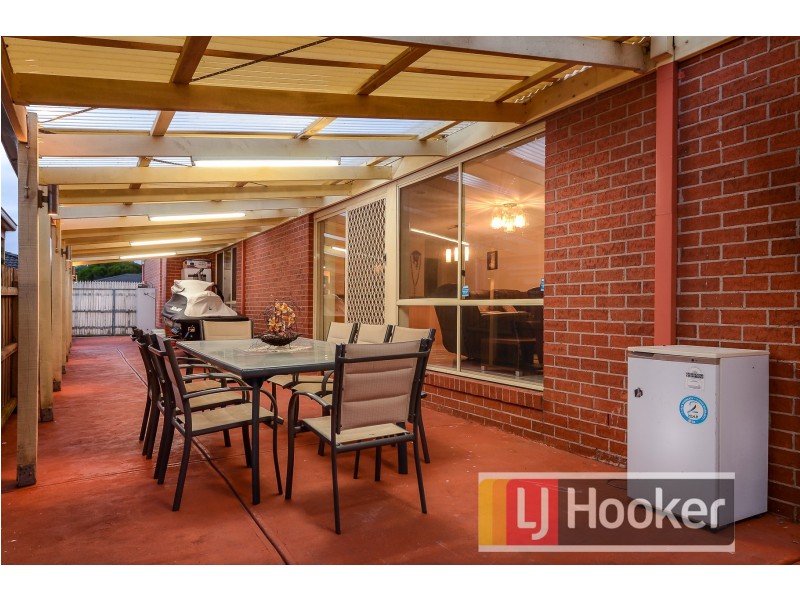 6 Tuileries Rise, Narre Warren South VIC 3805