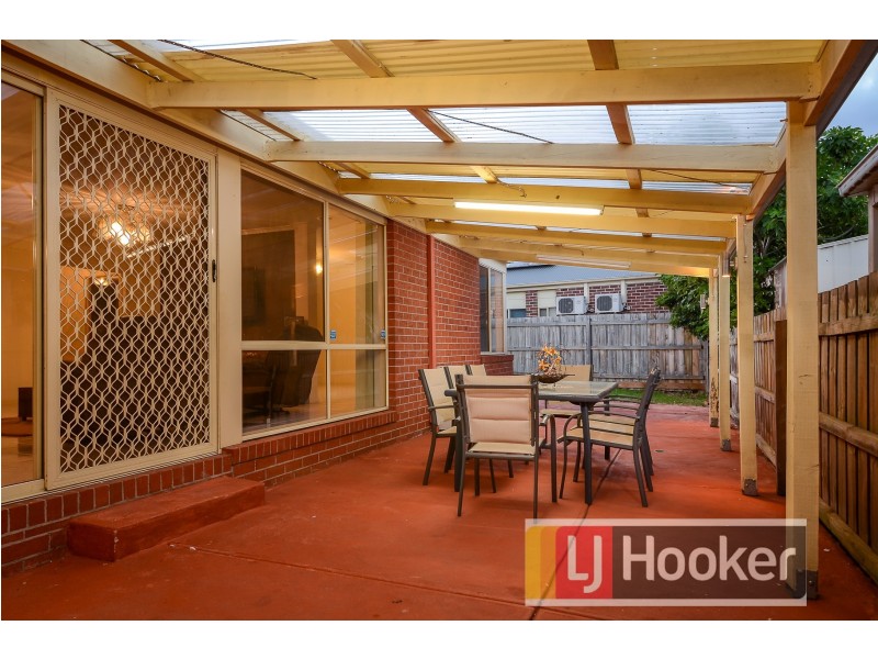 6 Tuileries Rise, Narre Warren South VIC 3805