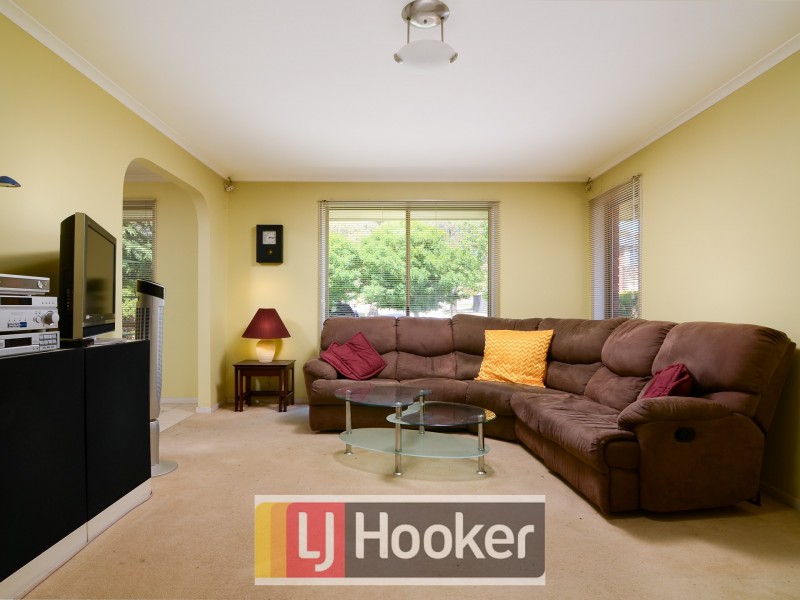 20 St Boswells Avenue, Berwick VIC 3806