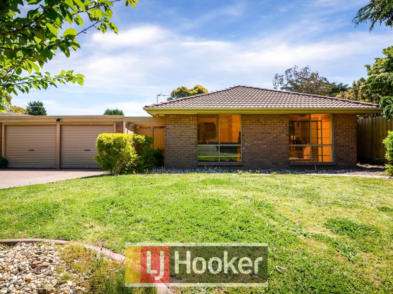 20 St Boswells Avenue, Berwick VIC 3806