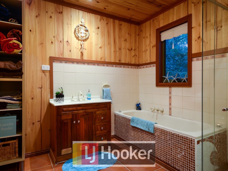 29 Helen Street, Caldermeade VIC 3984