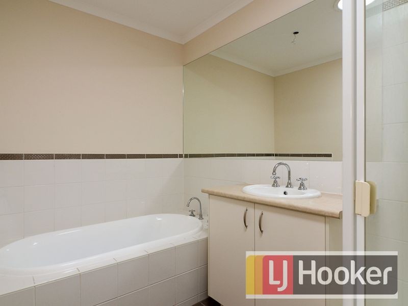 22 Penrose Drive, Narre Warren South VIC 3805