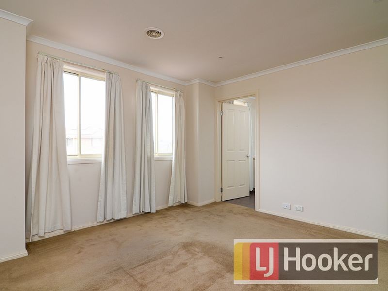 22 Penrose Drive, Narre Warren South VIC 3805