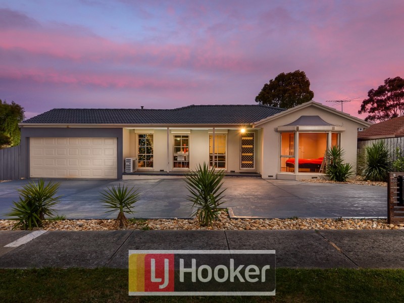 2 Weeden Crescent, Hallam VIC 3803