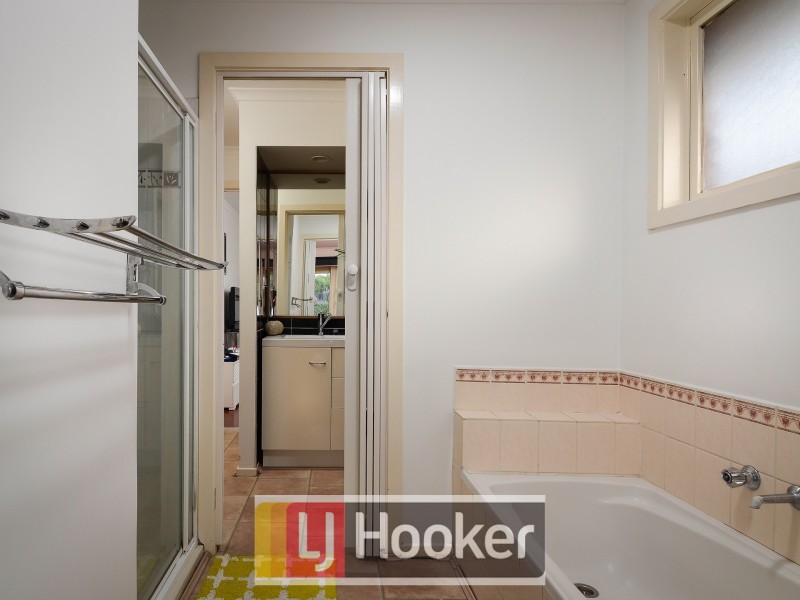 2 Weeden Crescent, Hallam VIC 3803