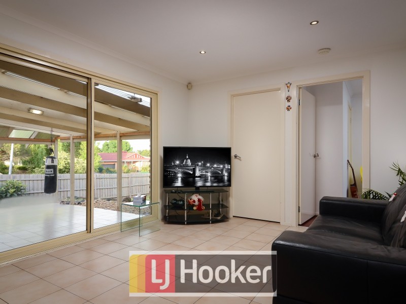 2 Weeden Crescent, Hallam VIC 3803