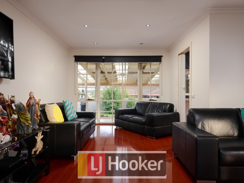 2 Weeden Crescent, Hallam VIC 3803