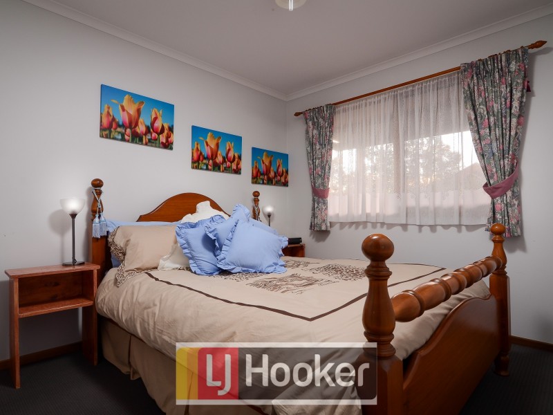 12 Versailles Place, Narre Warren VIC 3805